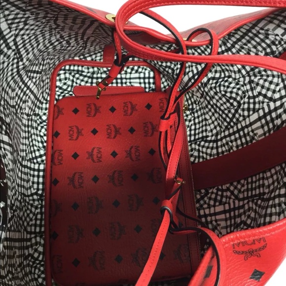 Only 2 - Picture 7 of 8